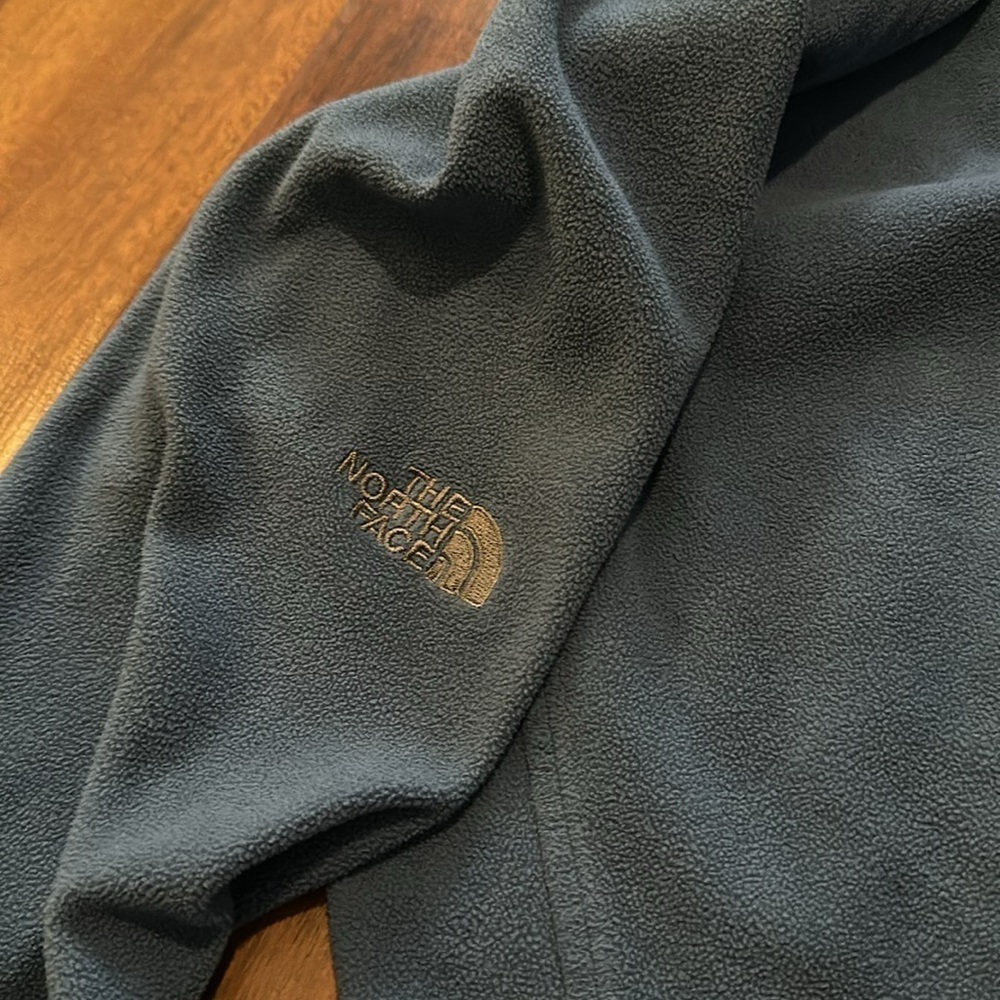 The North Face Women’s Fleece Hoodie Size Medium-Gray Blue Color- Preowned - Picture 5 of 11